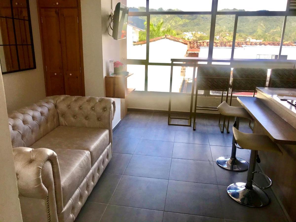 Aptos Vista Al Embalse, Frente Al Lago, Restaurantes, Bares กัวตาเป ภายนอก รูปภาพ