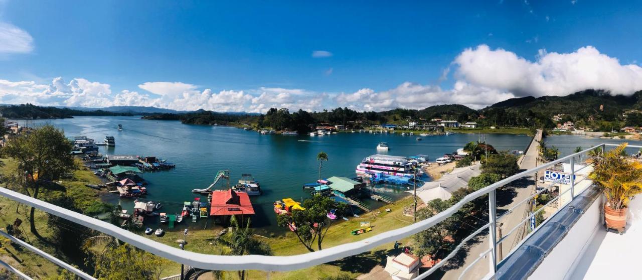 Aptos Vista Al Embalse, Frente Al Lago, Restaurantes, Bares กัวตาเป ภายนอก รูปภาพ