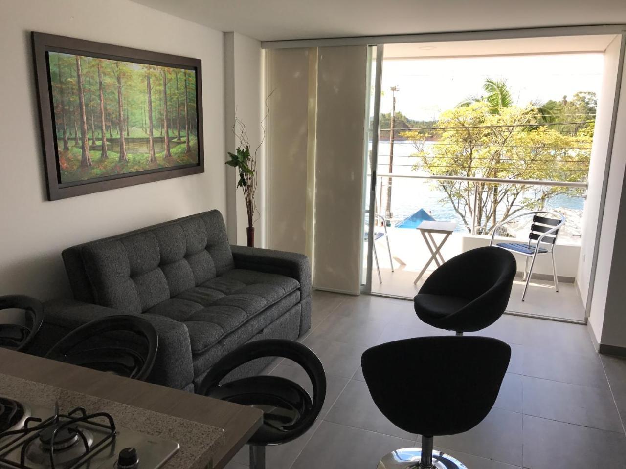 Aptos Vista Al Embalse, Frente Al Lago, Restaurantes, Bares กัวตาเป ห้อง รูปภาพ